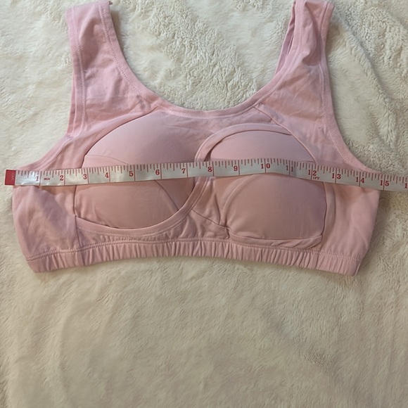 8 Unbranded internet “4XL” bras - runs very, very small - Picture 11 of 16
